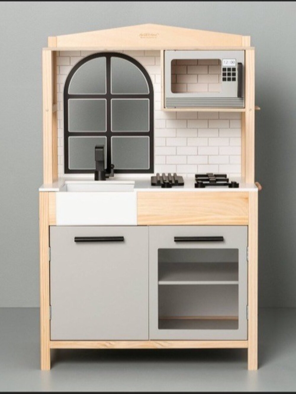 BRAND NEW HEARTH and HAND Magnolia Wooden Play Kitchen Childs Kids Toy Farmhouse